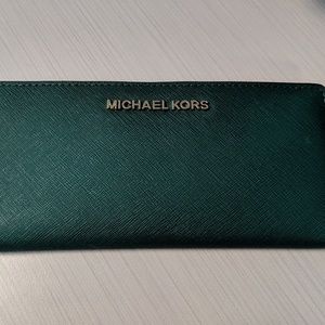 Michael Kors - Jet Set Travel Wallet